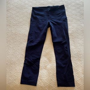 Lululemon royal blue cropped legging size 6. Great condition